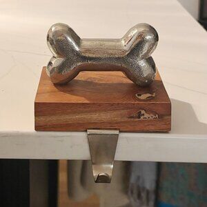 Decorative Dog-shape Silver Stocking Holder, Dog Jacket Hook Acacia Base  NEW